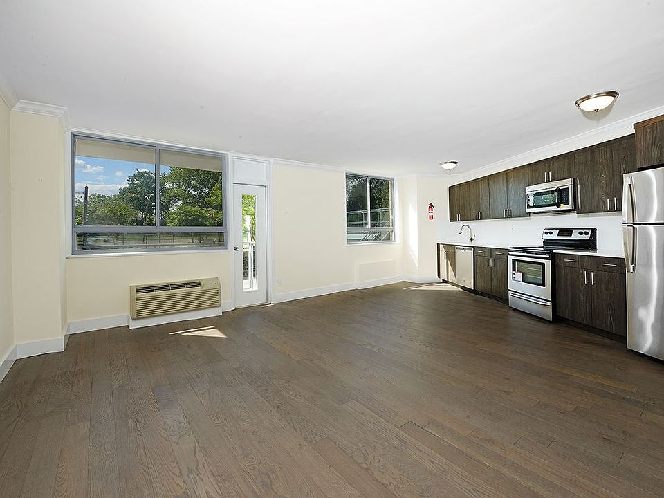 1st image of 100 Manhattan Ave APT 302
