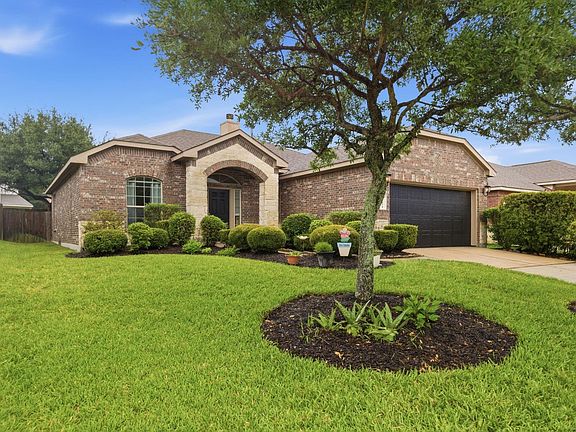 3rd image of 22054 Mission Canyon Ln