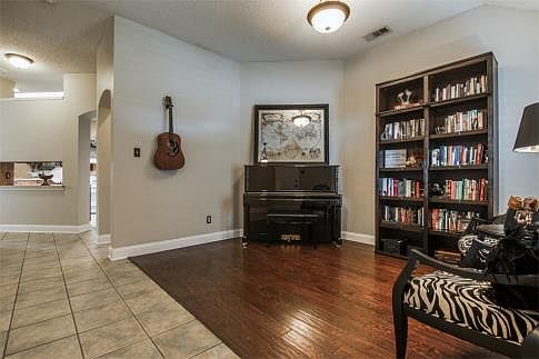 5th image of 5124 China Berry Dr