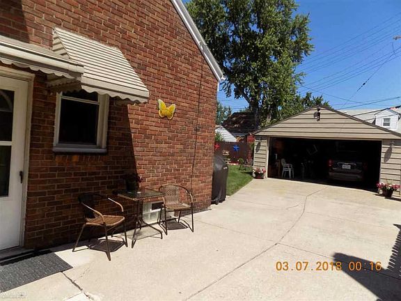3rd image of 17825 Biehl St