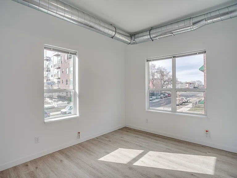 3333 Nicollet Ave S — Photo 12