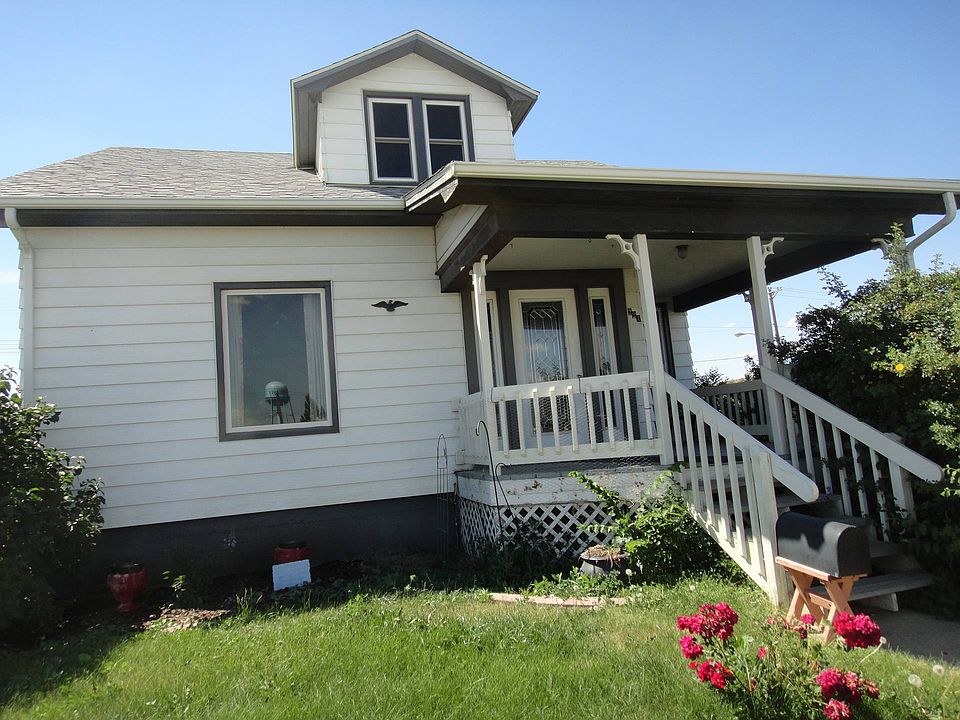1st image of 224 2nd Ave NE