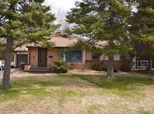 1830 Vermilion Rd, Duluth, MN 55803