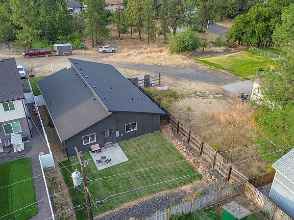 4th image of 2931 W 18th Ave