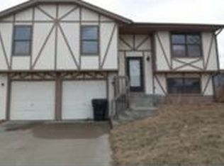 7427 SW 25th St, Topeka, KS 66614