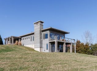 1861 Pin Oak Dr SW, Kalona, IA 52247