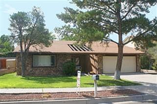 1st image of 6924 Vivian Dr NE