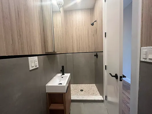 Rented by Yup Realty LLC | media 22