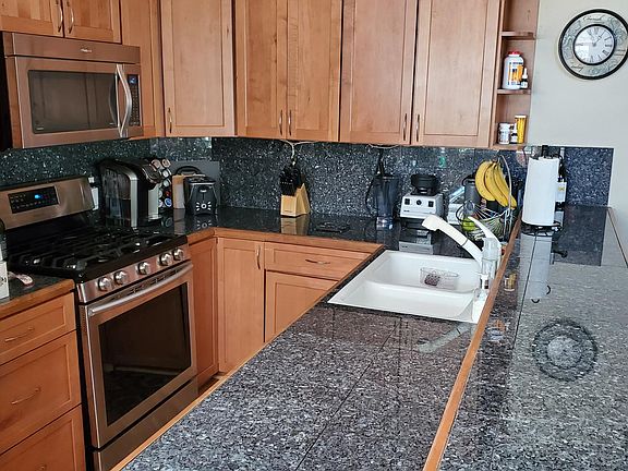 4th image of 1001 Commonwealth Dr #169