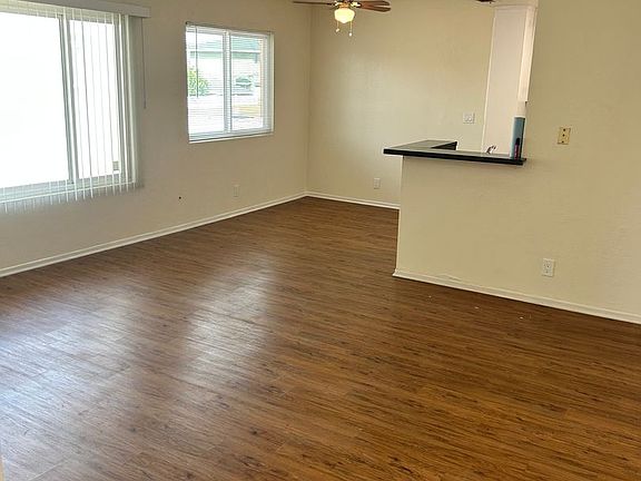 4th image of 12811 9th St APT 6