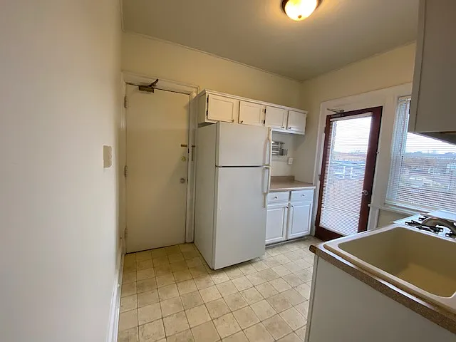 2616-20 Hennepin Ave S — Photo 8