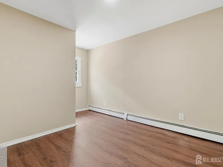 1648 Essex St #1 — Photo 13