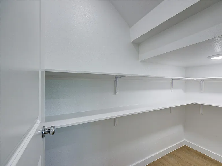 230 Brown St #B — Photo 10