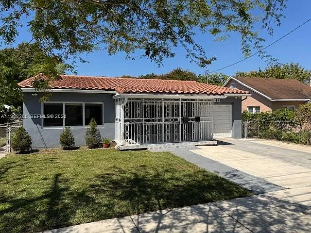 Building Photo - 1128 SW 21st Ave
