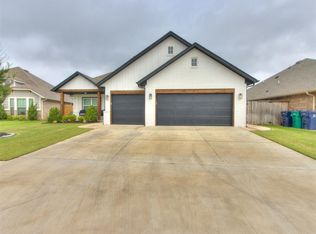 11033 NW 20th Ter, Yukon, OK 73099