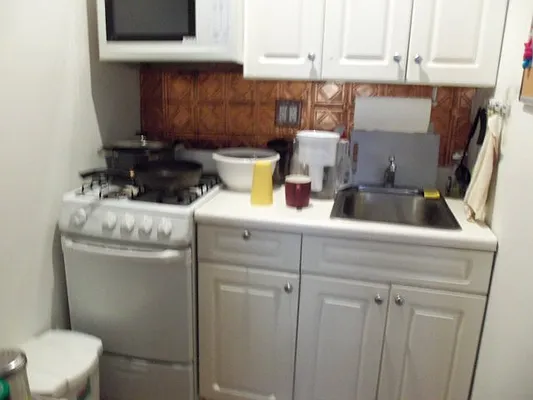 Rented by Picture Realty Inc. | media 38