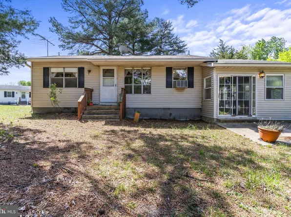 36031 Bay Dr, Chaptico, MD 20621