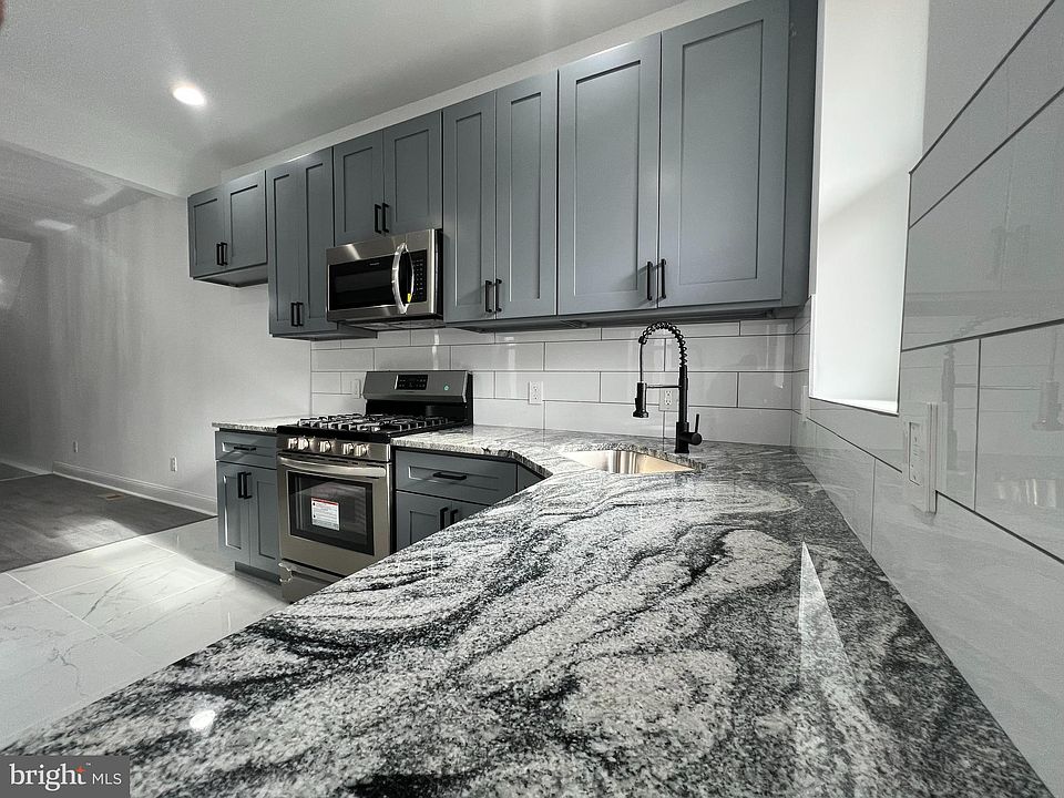 1st image of 5005 N Sydenham St