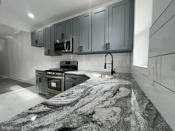 5005 N Sydenham St, Philadelphia, PA 19141