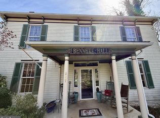 147 S Court St, Luray, VA 22835