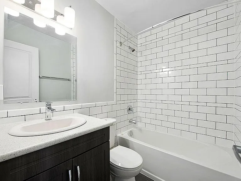 1475 Bloor St — Photo 14