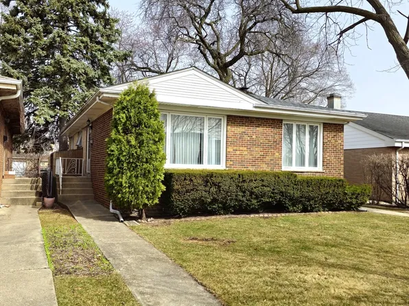 3806 Keeney St, Skokie, IL 60076