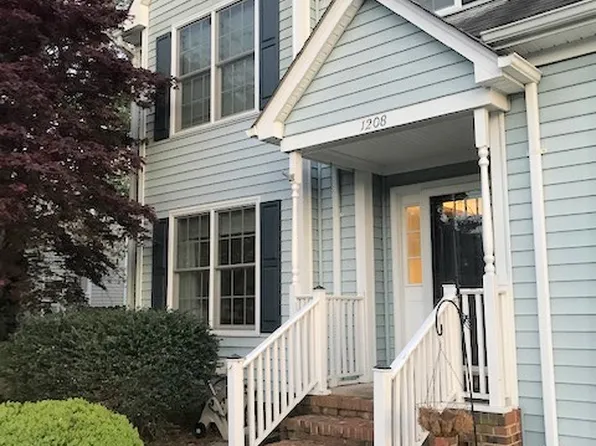1208 Priscilla Ln, Chesapeake, VA 23322