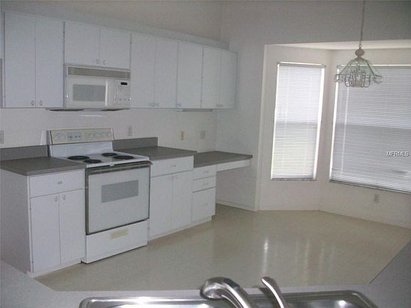 2nd image of 3958 Hidden Glen Dr
