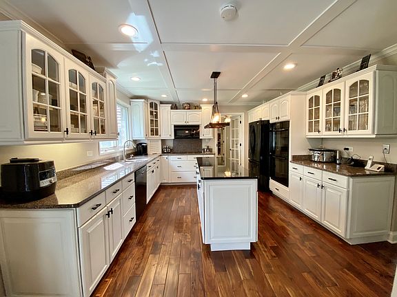 2nd image of 12909 W Oak Ct