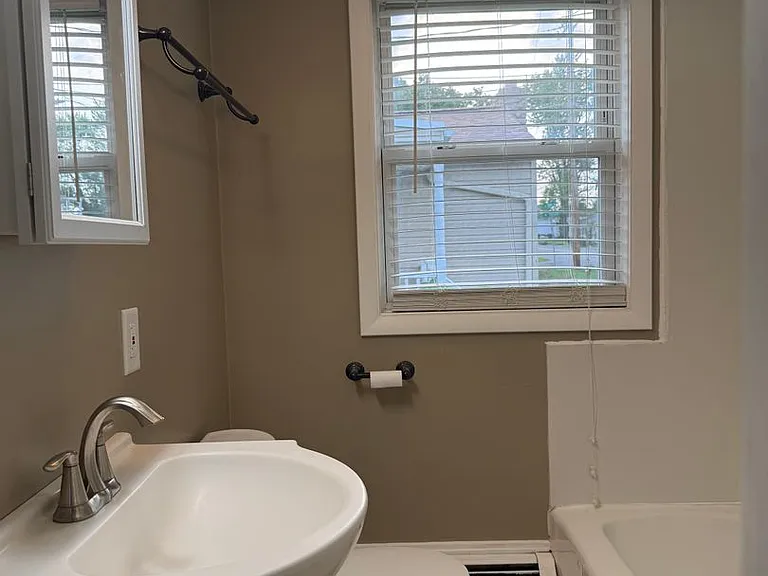 1722 Walnut St — Photo 9