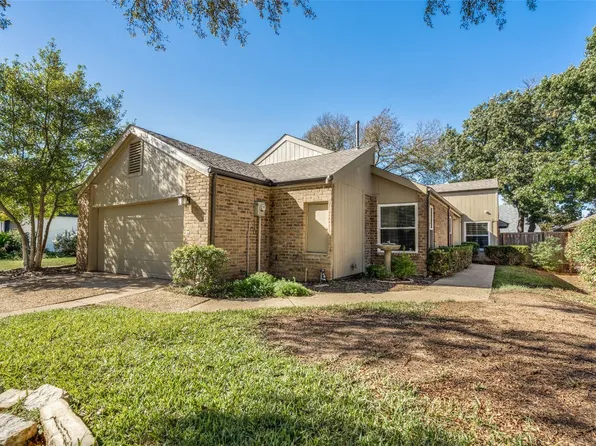 14901 Le Grande Dr, Addison, TX 75001