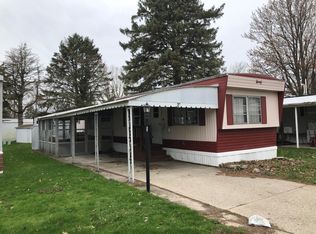 21 Rockland Ave, Clarence, NY 14031