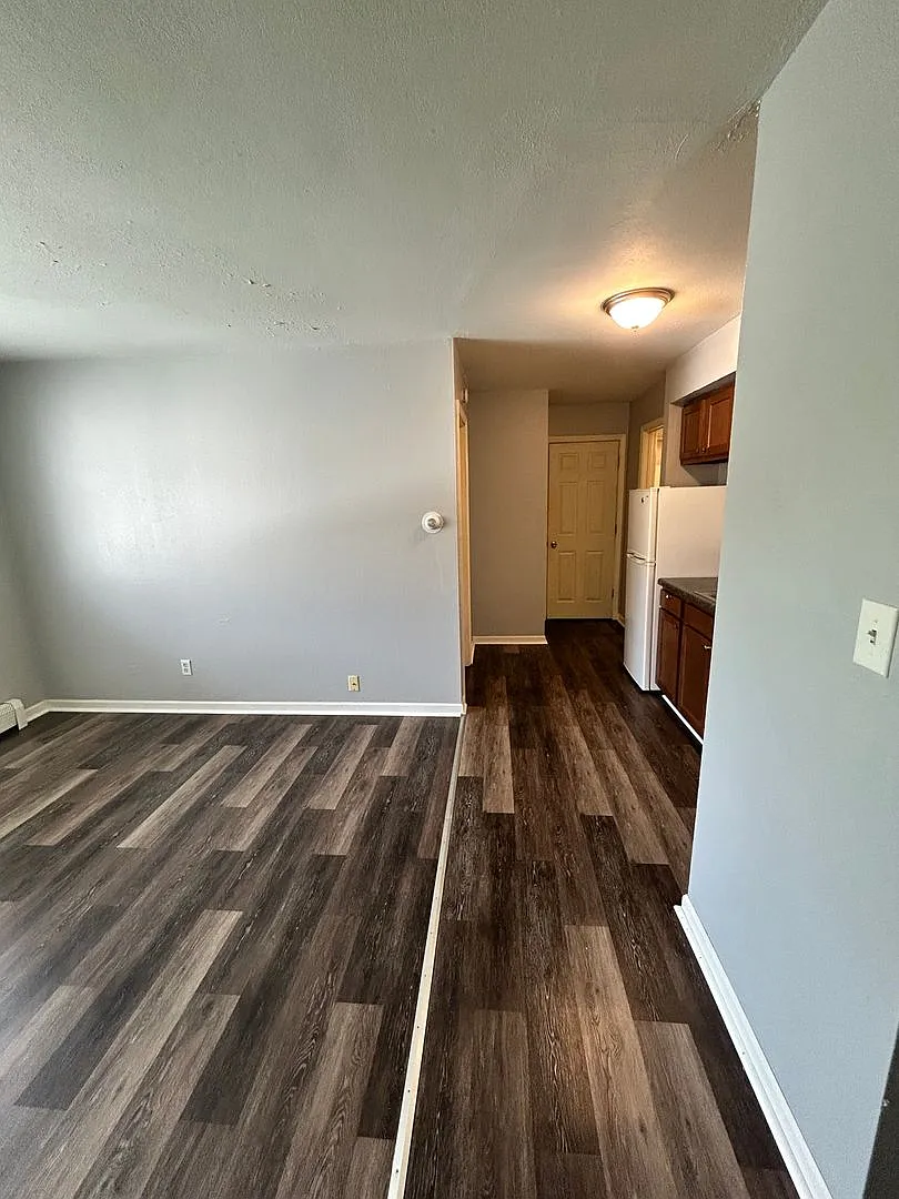 1418 W Mitchell St — Photo 3