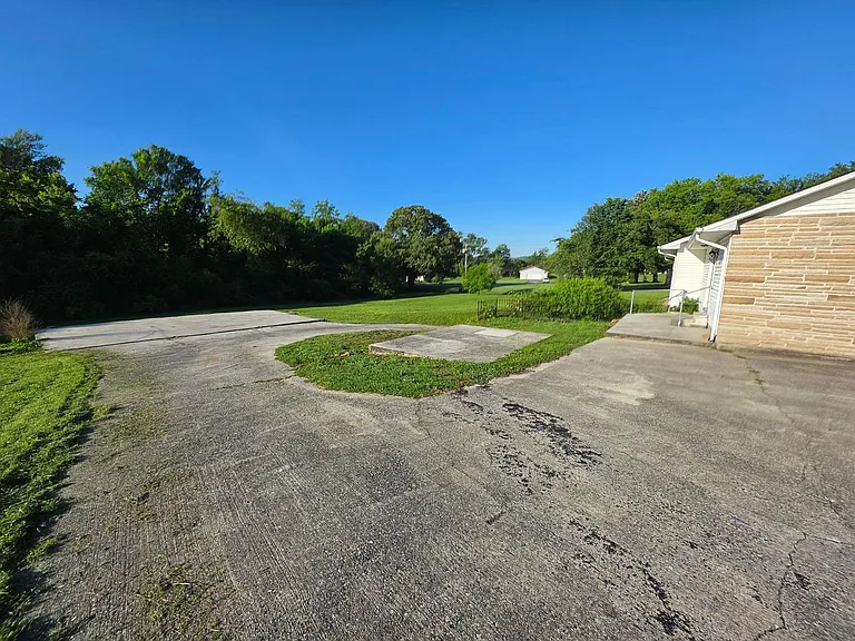 1689 Post Oak Valley Rd — Photo 3