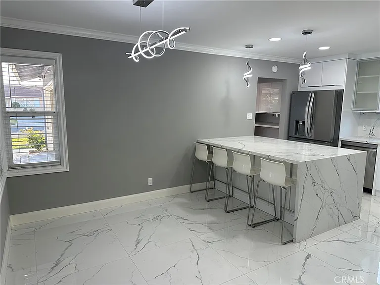 16400 Dana Cir — Photo 3