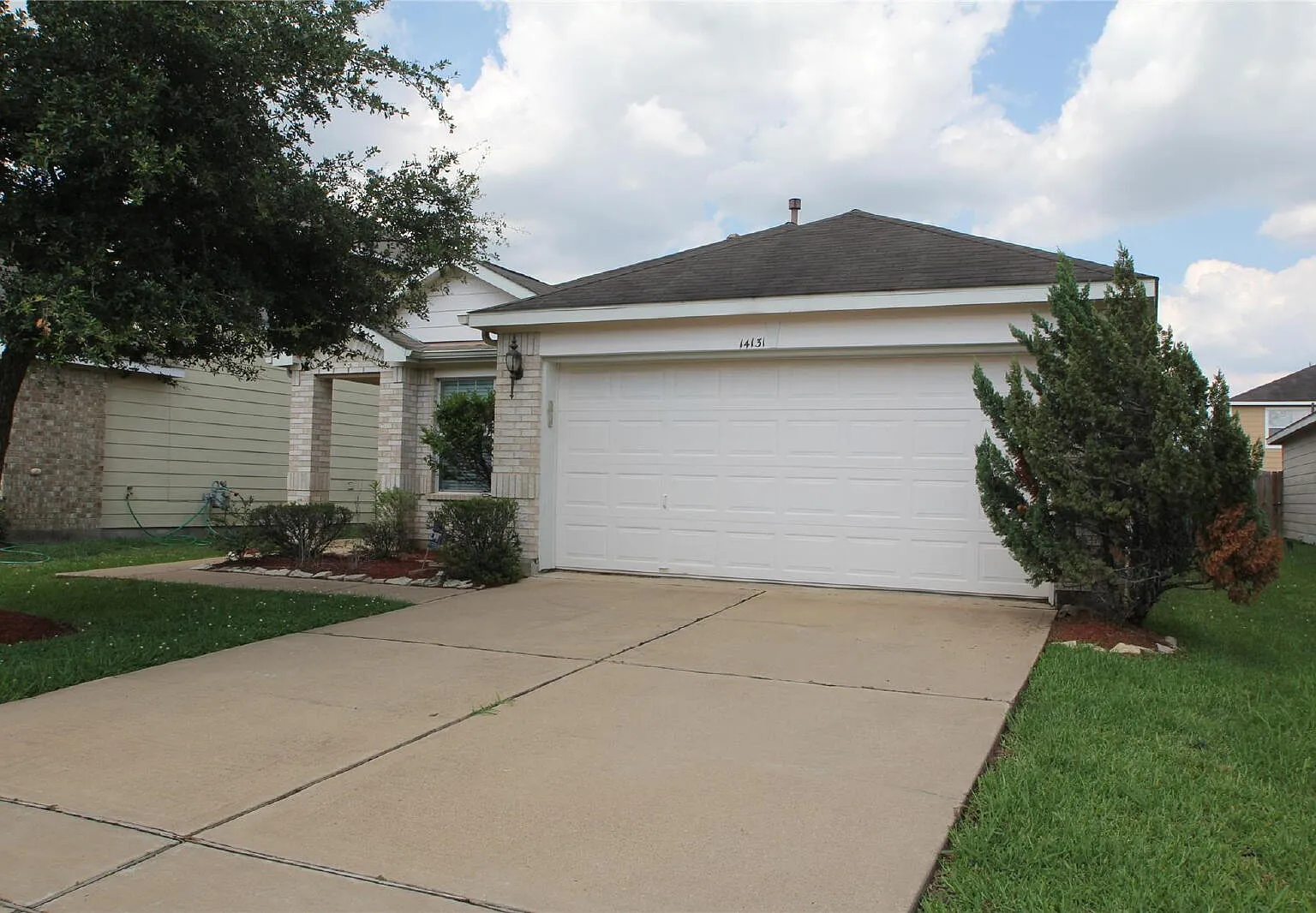 3 bed, 2.0 bath, 1645 sqft, $1,800 — Photo 2