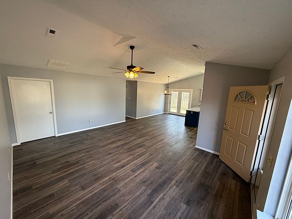 2nd image of 1406 Martin Ave