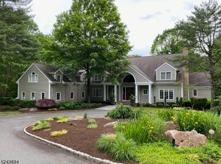 6 Cedar Ridge Rd, Chester, NJ 07930