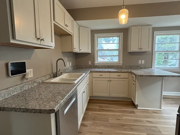 1512 Elm St, Davenport, IA 52803