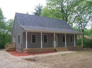 15 Lyman Barnes Rd, Brimfield, MA 01010