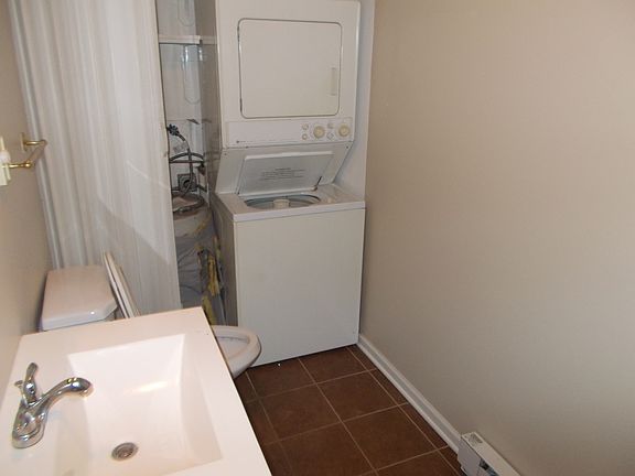 5th image of 18333 Wentworth Ave APT 19