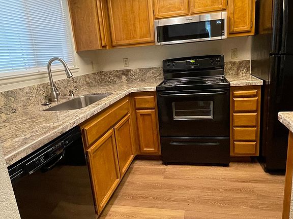 5th image of 6102 Beech Ave #109