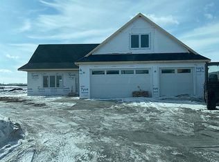 6184 Azalea, Grand Forks, ND 58201