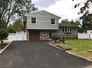9 Seton St, Melville, NY 11747