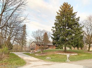 26362 Pillsbury St, Farmington Hills, MI 48334