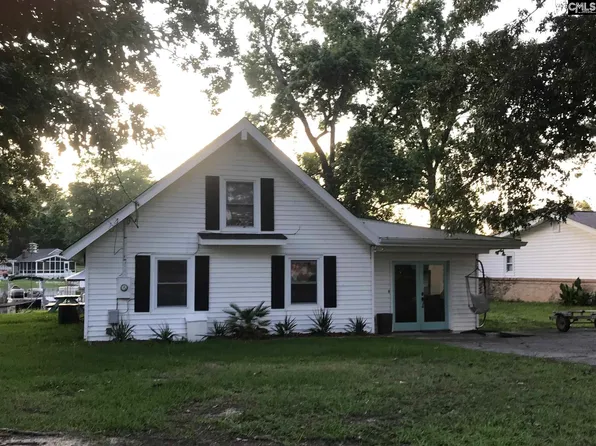 227 Ranch Lake Rd, Chapin, SC 29036