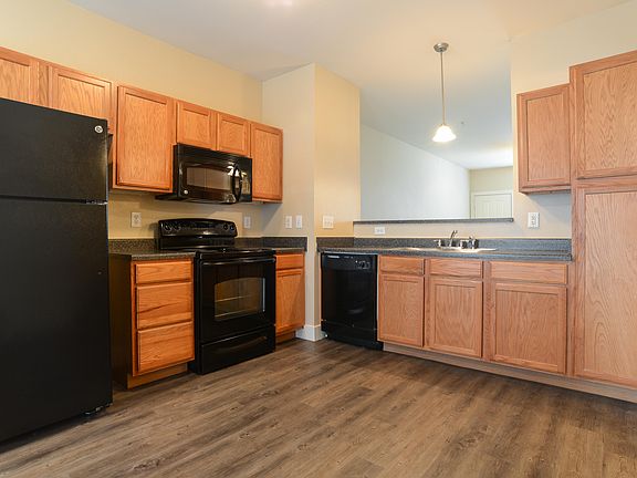3rd image of 300 Ferguson Dr APT 06404