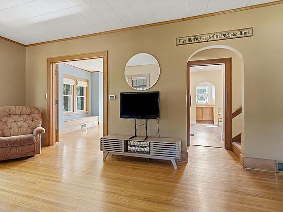 4th image of 9 Hale Ct