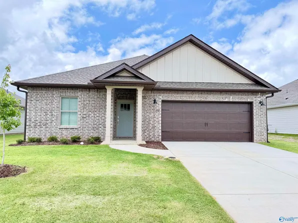 202 Cobbdale Park Dr, Harvest, AL 35749