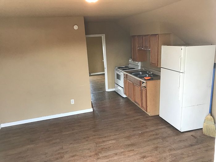 2nd image of 315 E Forrest Ave